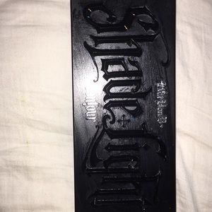 Used Kat Von D contour palette Light